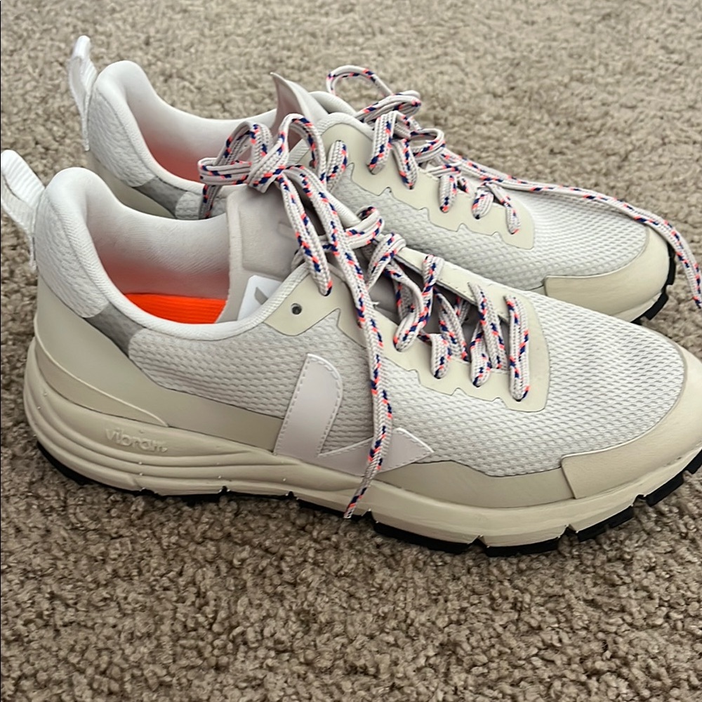 Veja White and Cream Sneakers Retro-Inspired Design, worn twice - Picture 3 of 4